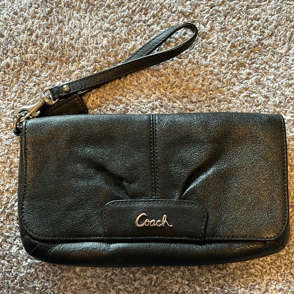 Black Coach clutch - Picture 1 of 6
